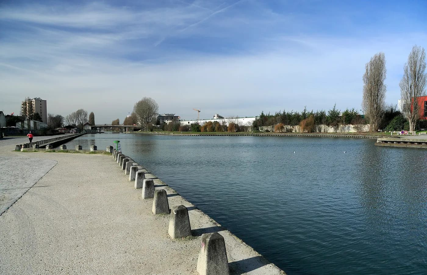 Canal de l'Ourcq à Bondy — Désinfection Bondy