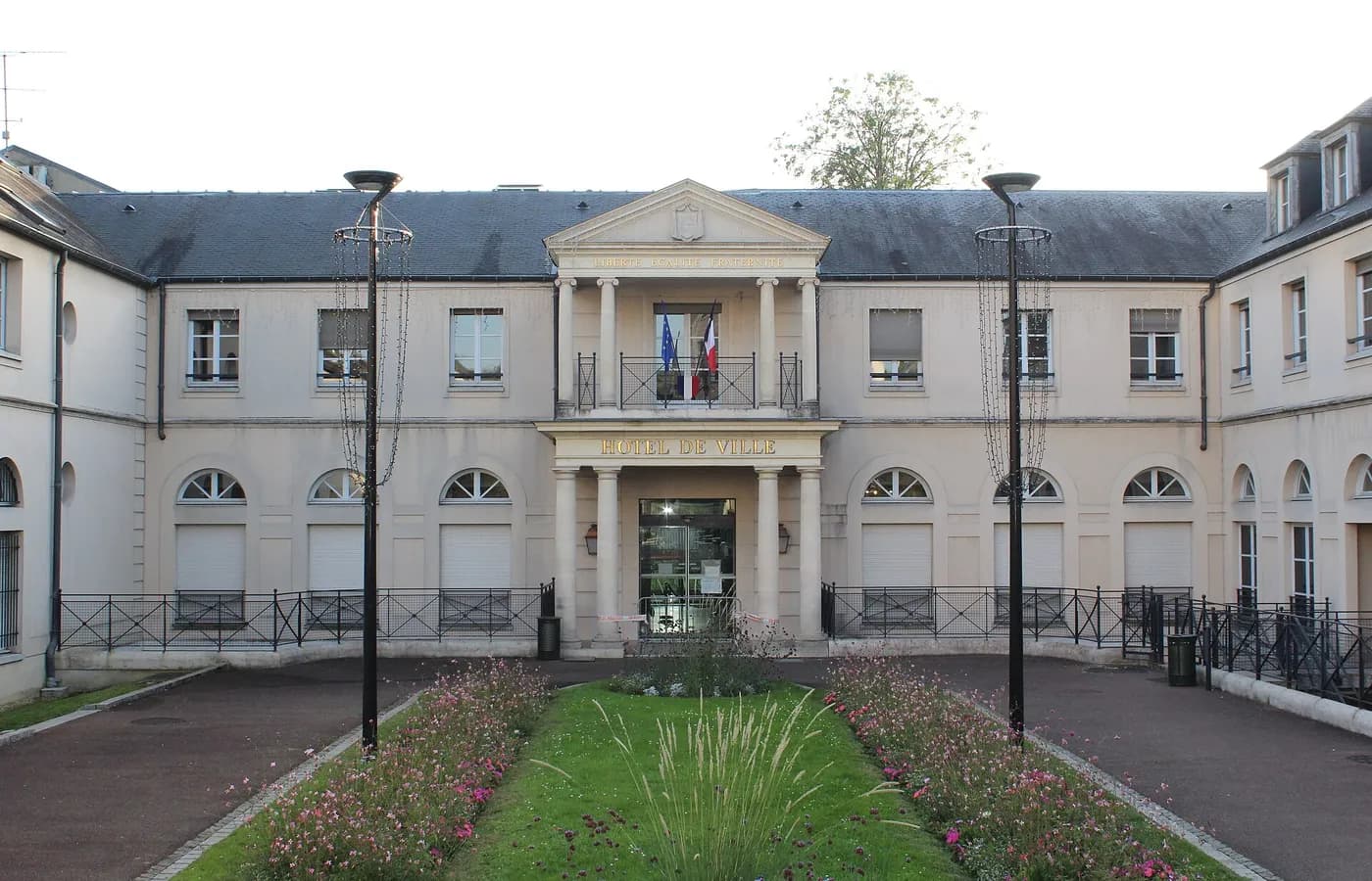 Hôtel de Ville de Chelles — Désinfection Chelles