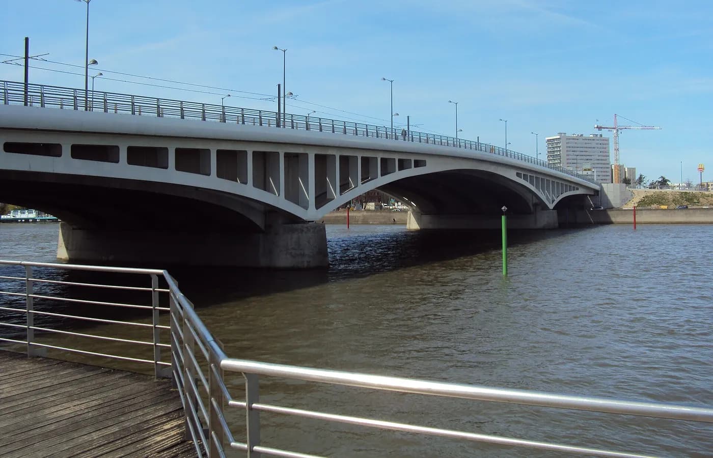 Pont de Bezons sur la Seine — Désinfection Bezons