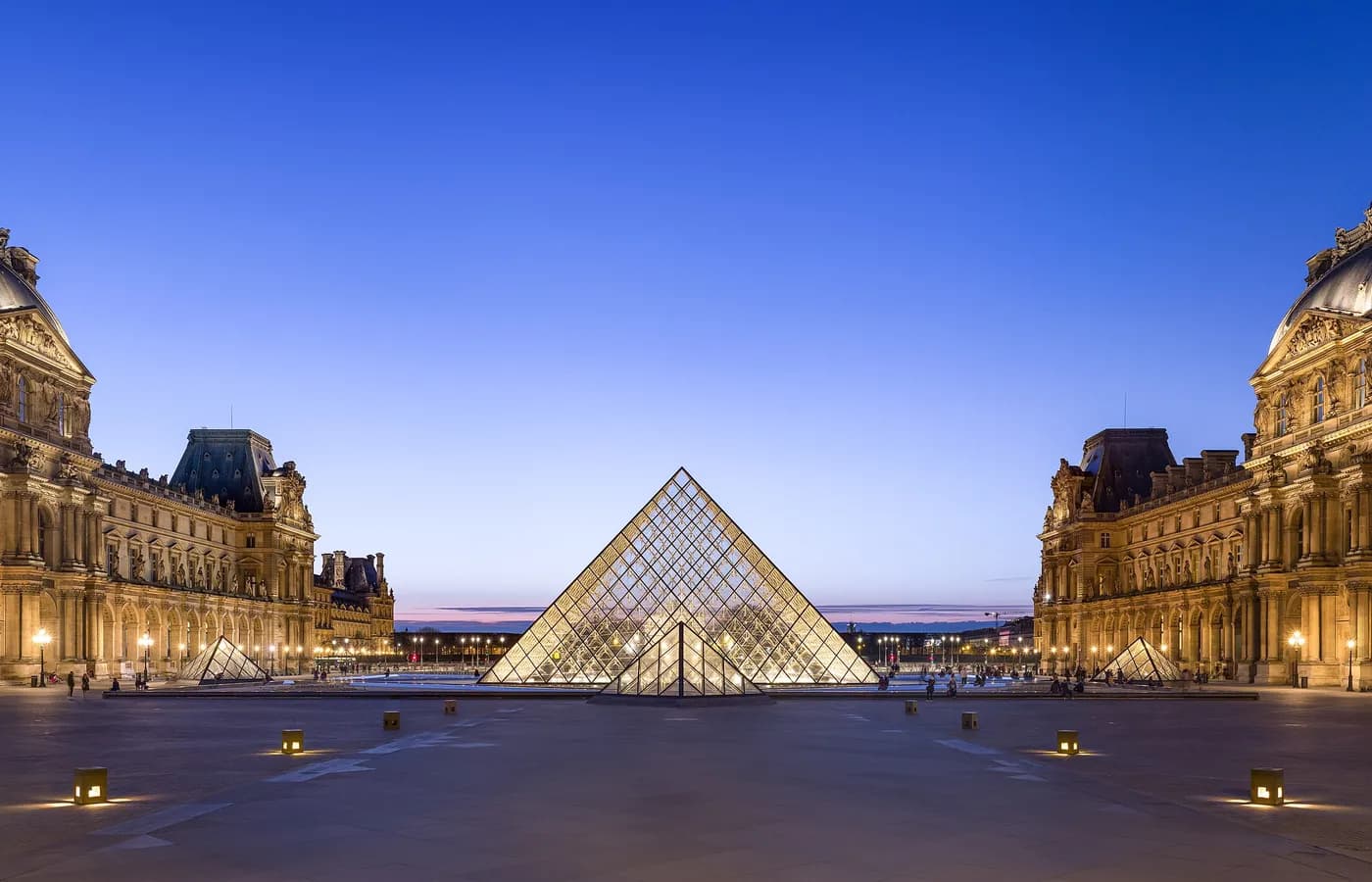 Le Louvre — Désinfection Paris 1er