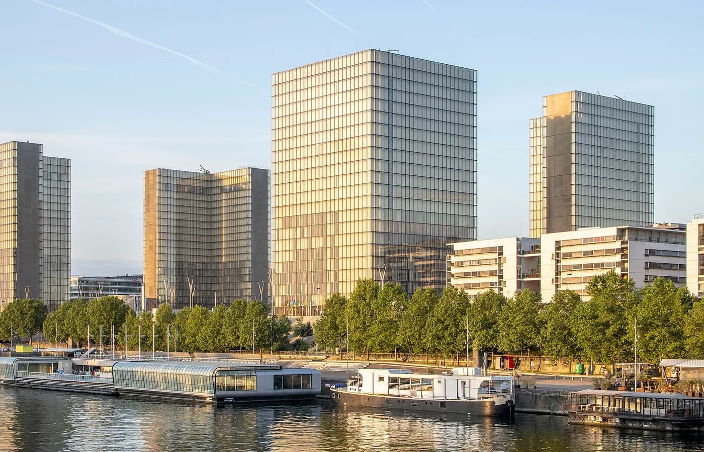 Bibliotheque Francois Mitterrand — Désinfection Paris 13e
