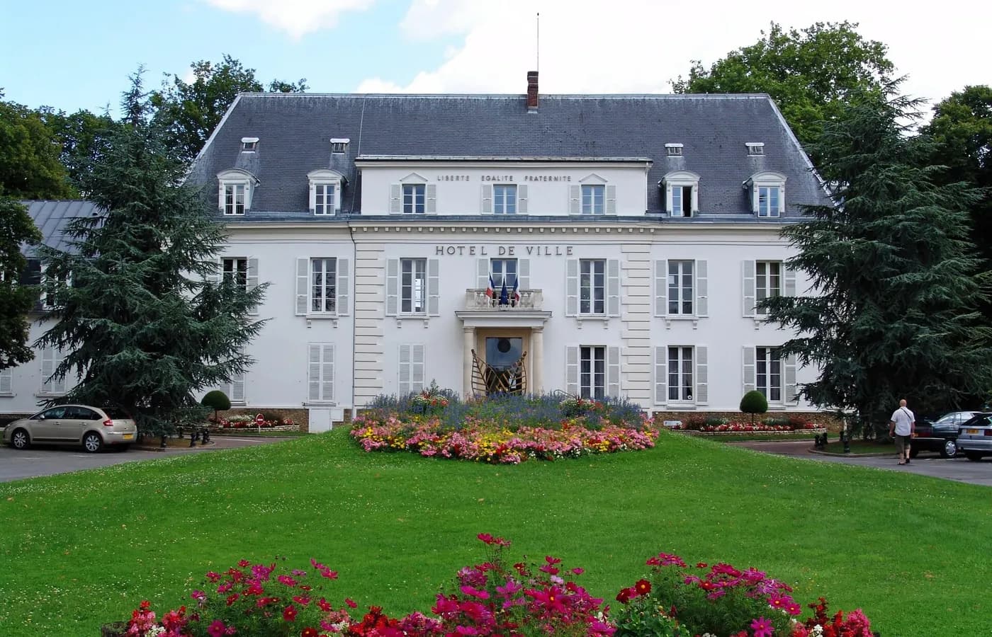 Hôtel de Ville de Pontault-Combault — Désinfection Pontault-Combault