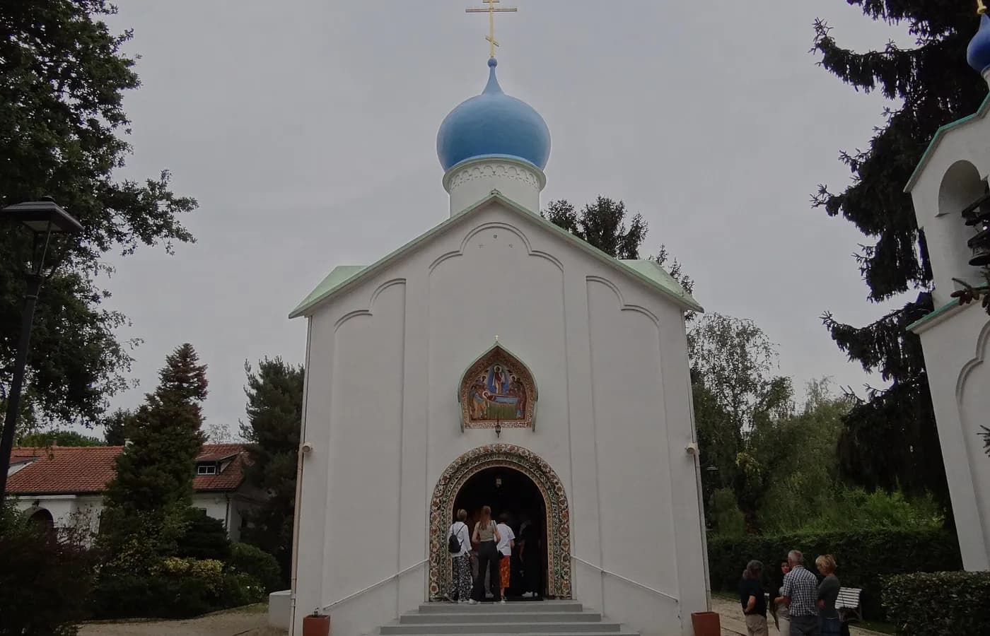 Église orthodoxe Notre-Dame-de-la-Dormition — Désinfection Sainte-Geneviève-des-Bois