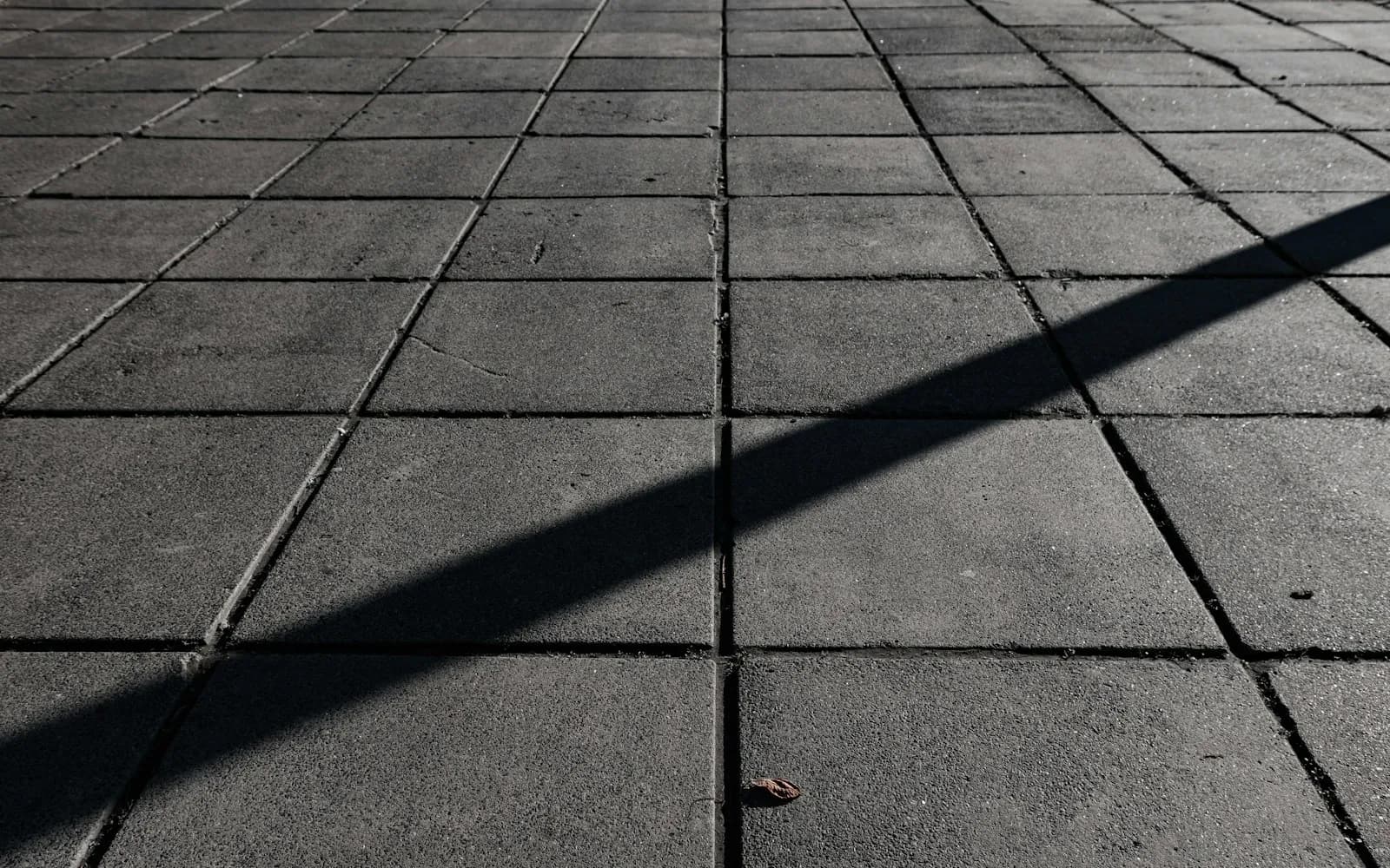 Sol béton propre et net après nettoyage haute pression